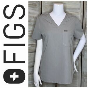 FIGS Technical Condition Catarina Graphite (?) gray scrubs scrub top size Small